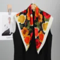 Elegante Bufanda Cuadrada de Terciopelo con Estampado Floral Estilo Óleo Moda - Flor de terciopelo color 1