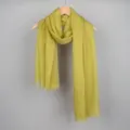 Écharpe en coton et lin jaune pour femme, châle texturé froissé avec franges pour automne hiver. - Jaune-vert