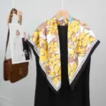 Nuevo pañuelo cuadrado de satén con flores francesas 90cm bufanda elegante chal chic. - Amarillo
