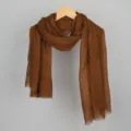 Écharpe unie en coton et lin pour femmes, châle décontracté à franges froissées. - Marron
