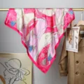 Elegante pañuelo cuadrado vintage francés de 90 cm en rosa y crema con diseño de cadenas - Pañuelo Cuadrado / Rojo Melocotón