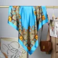 Elegant blue satin square scarf featuring vintage paisley floral print for chic styling - 90x90cm / Blue