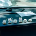 6er-Set süße Harz-Katzenfiguren für das Armaturenbrett und die Monitordekoration - Set mit 6 Orangen Katzen / 6er Set