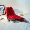 Eleganter Schal aus Seide und Wolle in Rot mit goldenem Glitzerrand und Netzsaum - Hellrot