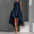 Elegante vestito senza maniche blu scuro con orlo asimmetrico, stile casual per vacanze. - Taglia S / Vestiti / Blu scuro