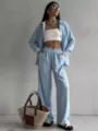 Elegante completo tre pezzi celeste da donna con camicia e pantaloni a gamba larga - Taglia S / Top E Pantaloni / Azzurro