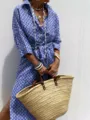 Elegante abito a camicia con stampa ikat blu e bianca con colletto a rever e cintura - Taglia S / Vestiti / Blu