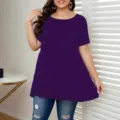 Elegantes dunkelviolettes T-Shirt in Übergröße mit Rundhalsausschnitt und kurzen Ärmeln - 1XL / Oberteile / Lila