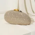 Vintage Abendtasche mit Strasssteinen und funkelnden Kristallen für festliche Anlässe. - Gold