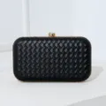Pochette de soirée élégante en PU tressé noir avec cadre doré et fermoir cristal - Noir