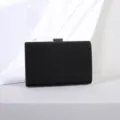 Elegante schwarze strukturierte Abendtasche für Damen perfekt für Bankette und Feiern - Schwarz