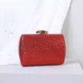 Funkelnde rote Glitzer-Abendtasche mit Goldverschluss für elegante formelle Anlässe - Rot
