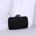 Elegante schwarze Samt-Abendtasche für Damen mit funkelndem Strass-Blumenverschluss - Schwarz