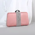 Elegante Abendhandtasche aus rosa Samt mit glitzerndem Strassstreifen für formelle Anlässe - Rosa