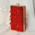Elegante rote Abendtasche mit Perlen, Pailletten, Goldrahmen und Kristallverschluss - Rot