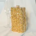 Handgefertigte goldene Abendhandtasche mit Perlenstickerei und luxuriösem Kristallverschluss - Gold