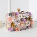 Bolso de noche artesanal champagne con flores 3D para eventos formales y de gala - Bolso cuadrado pequeño / Champán