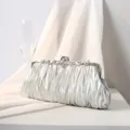 Elegante silberne plissierte Abendtasche mit Kristallrahmen für Hochzeit und Party - Silber