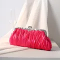 Elegante Abendhandtasche aus plissiertem Magenta-Satin mit Kristallverschluss - Fuchsia
