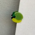 Petite pince à cheveux mignonne en forme de pomme verte avec finition acrylique - Pomme verte