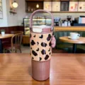 Vaso térmico de acero inoxidable 316 con estampado de leopardo y asa de transporte. - 750ml / Leopardo Marrón