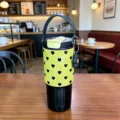 Vaso térmico amarillo de acero inoxidable 316 con lindo diseño de corazones negros y asa cómoda - 750ml / Corazón Negro y Amarillo