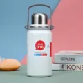 Reinweiße 316-Edelstahl-Isolierflasche mit tragbarem Griff für Outdoor-Sportarten - 900ml / Weiße King Kong Kanne
