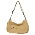 Detailansicht der Vintage Canvas Umhängetasche, große Crossbody Tasche mit Fronttasche. - Gewaschene Umhängetasche / Khaki