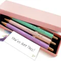 Detailed view of a 3-piece ballpoint pen gift set in pastel colors with motivational quotes. - Inspire(Style 6)