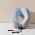 Ergonomisches Reise-Nackenkissen mit verstellbarem Kordelzug und weichem Memory-Schaum. - Blau