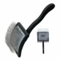 Black curved handle pet slicker brush with fine metal pins and clear retail packaging. - Large Black