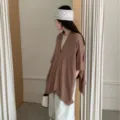 Variante cardigan mantella in maglia marrone, capo spalla casual ampio da donna, elegante. - Marrone