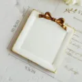 Vassoio per gioielli quadrato bianco vintage con fiocco dorato piatto decorativo - Quadrato Bianco