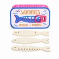 Joyero con forma de lata de sardinas y accesorios de pescado, perfecto para guardar cosas. - Rosa rojo