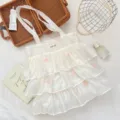 Detalle de bolso de organza con volantes y bordado de mariposas rosa suave - Bolso de Mano Bordado Mariposa en Capas (65311) / Beige