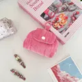 Gedetailleerd overzicht van roze corduroy kleine opbergtas met drukknoopsluiting - Roze (Fluweel Perzik)