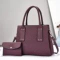 Borsa a mano trapuntata in pelle viola con pochette abbinata per donna borsa a tracolla. - Viola