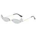 Modische schmale rahmenlose Sonnenbrille mit Sterndetails und silbernen Gläsern. - Sternförmiger Stil (3457) / Goldrahmen Silberne Spiegellinse C2