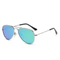 Klassische Metall Piloten Sonnenbrille mit blauen polarisierten Gläsern für Kinder. - Silberrahmen grüne Verspiegelung C8