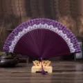 Élégant éventail pliant violet avec dentelle et baleines en bois, style chinois vintage. - Os Violet N° 1 / Violet