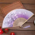 Eventail pliant violet classique avec motif de fleurs de prunier pour la danse et l'été. - A03