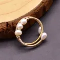 Handgemachte Naturperle verstellbarer Ring, eleganter offener Golddraht Fingerschmuck für Damen. - Doppelring Größe 7 Stil