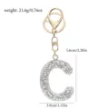 Strass Buchstabe C Schlüsselanhänger Detailansicht, goldener Metall Charm Anhänger mit Steinen. - Buchstabe C - Weißer Strass