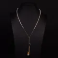 Elegante Perlen Y Halskette Gold Draht Gewickelt Grüner Edelstein Pullover Kette - Quetschperlen Stil