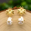 Elegante Gold Biene Barock Perle Ohrringe mit Kristallen, luxuriöser Ohrschmuck für Damen Mode. - Bienen-Schalenperle