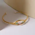 Goldener Draht Perlen Armreif mit rosa Perle und grünem Stein, elegantes Schmuckstück. - Jade Rosa Lila Perlen Armreif