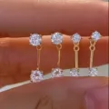 Vista detallada de pendientes de plata con circonitas y diseño de doble uso muy elegante. - Plata 925 / L / Dorado (Grande)
