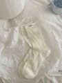 Calze a metà tubo in cotone bianco traforato stile coreano con polsino arrotolato per ragazze. - Taglia unica / Bianco Crema