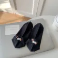 Calzini corti neri a pois con ricamo cane, cotone da donna modello scollato casual - Taglia unica / Nero