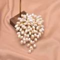 Handgefertigte Naturperlen Brosche mit Cluster-Design und Golddraht. Elegantes Retro-Modell. - Künstliche Perle Blatt Dual Use Stil (GO0401)
